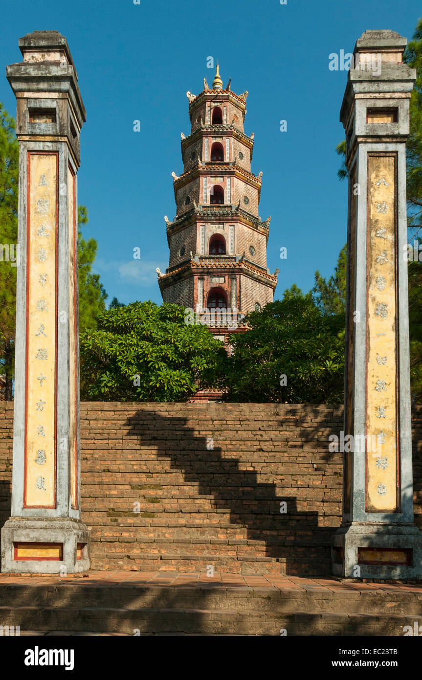 Thien Mu Pagoda, tonalità, Vietnam Foto Stock