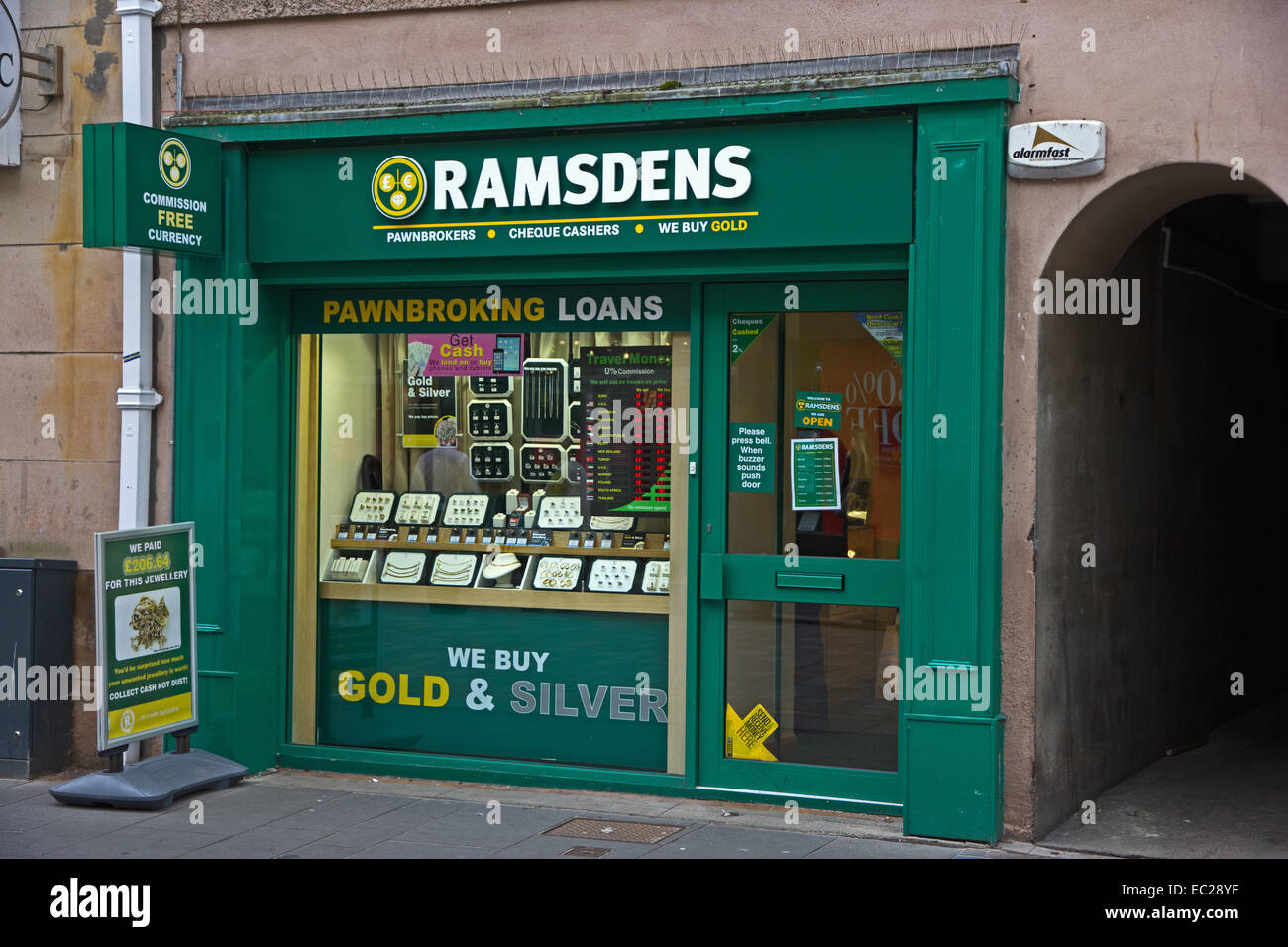 Ramsdens pawnbroker shop, Perth, Scozia Foto Stock