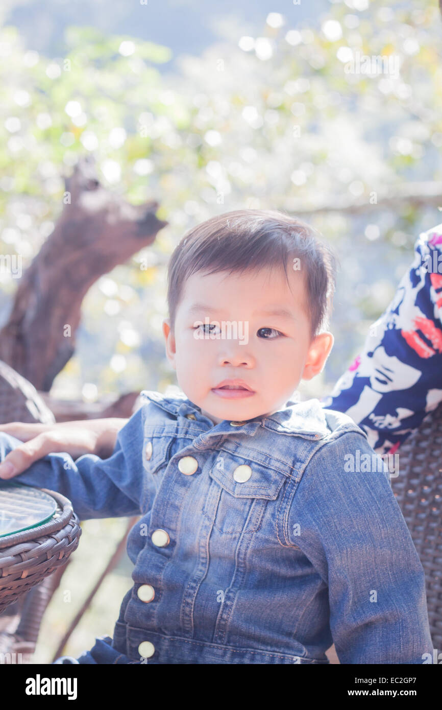 Carino il ragazzo asiatico in tempo di relax, stock photo Foto Stock