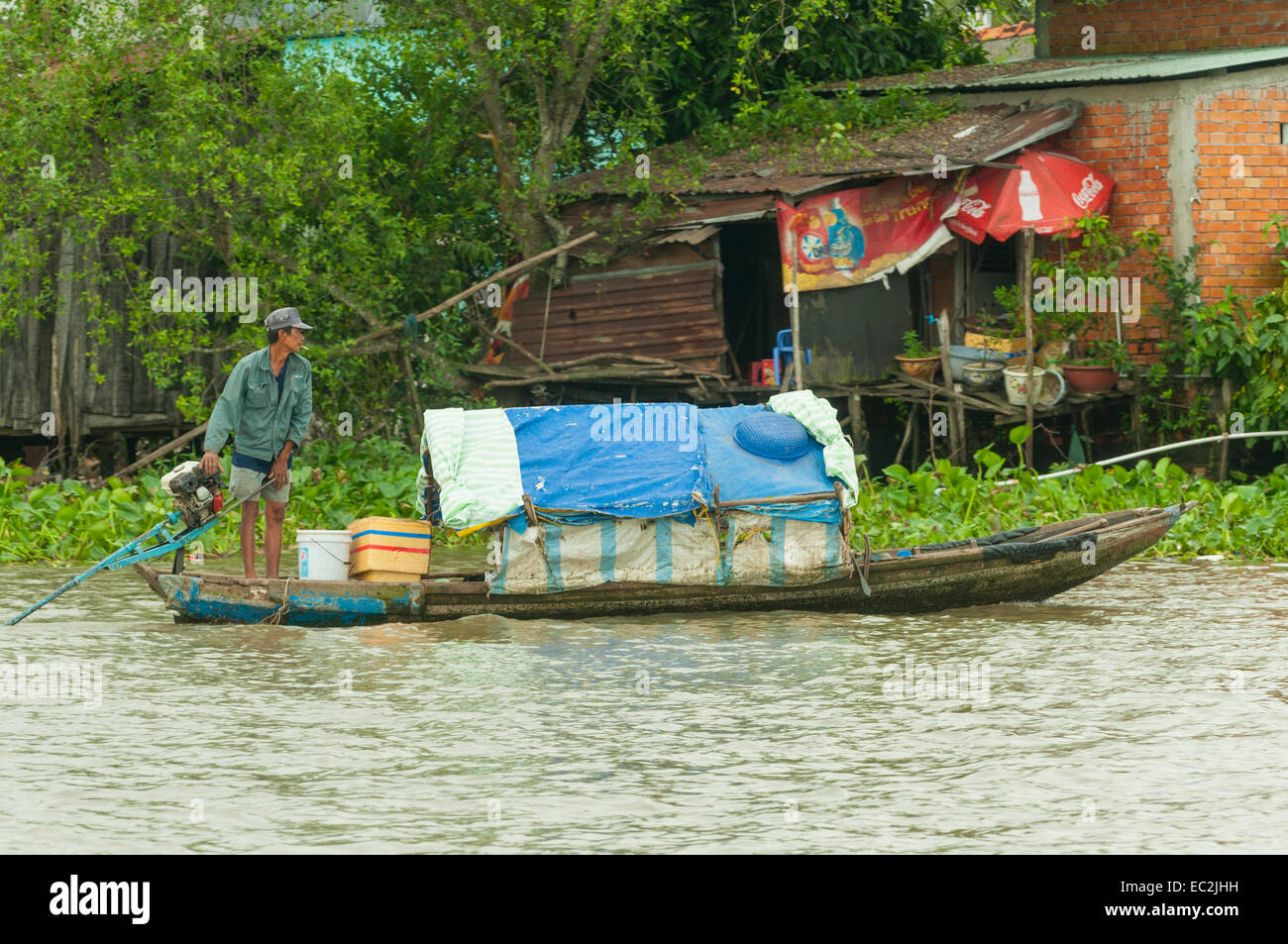 Il fiume Mekong Boatman, Can Tho, Vietnam Foto Stock