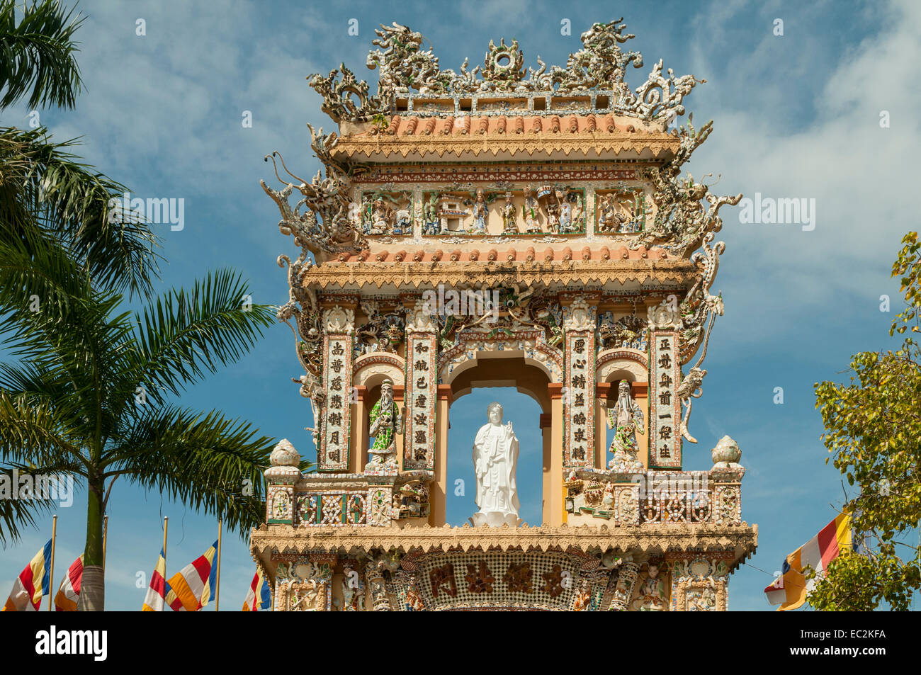 Ingresso di Vinh Trang Pagoda, My Tho, Vietnam Foto Stock