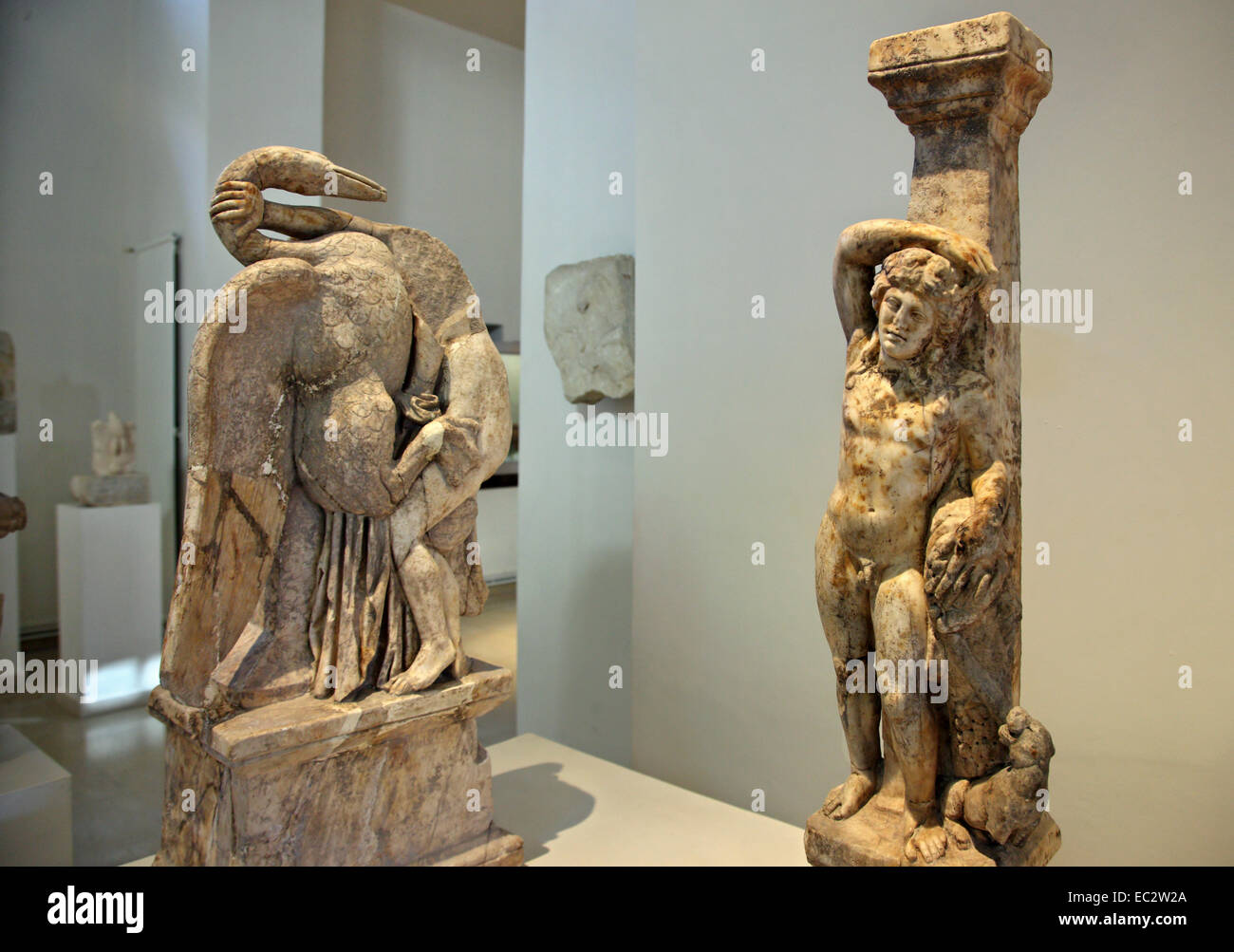 Statue nel museo archeologico di antica Dion, Comune di Olympus - Dion, Pieria, Macedonia, Grecia. Foto Stock