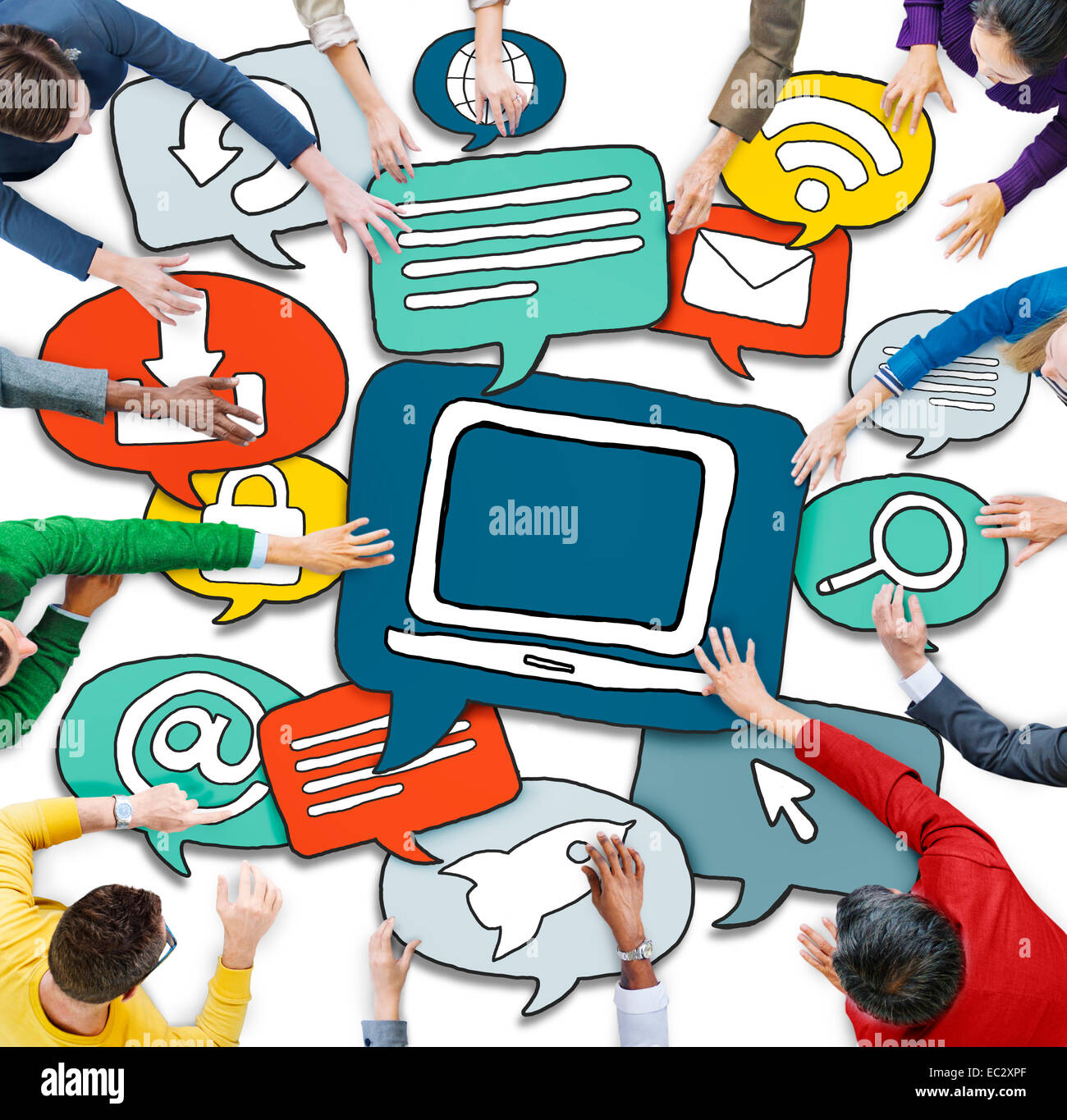 Gruppo multietnico di persone con la tecnologia Symbol Foto Stock