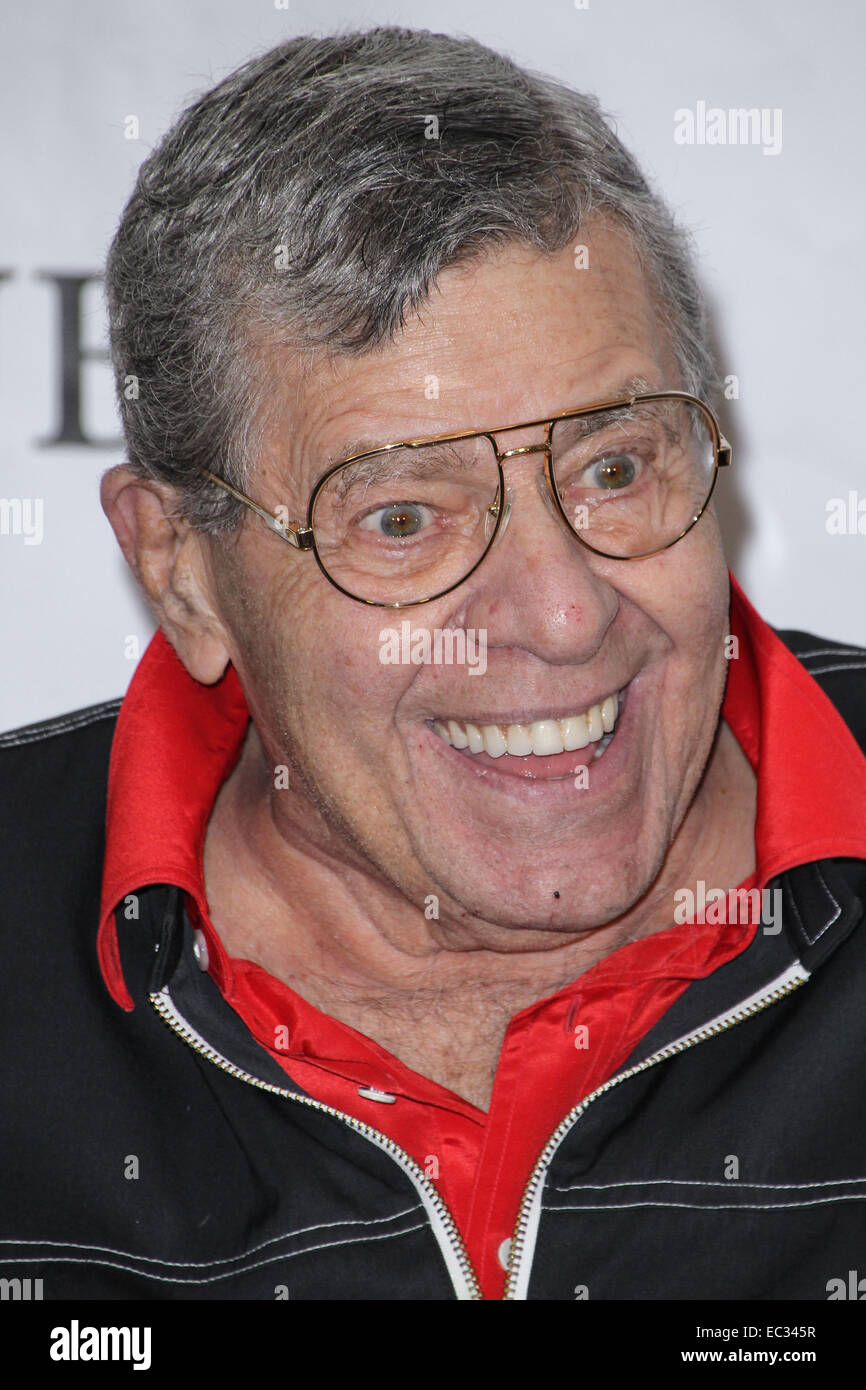 Jerry Lewis assiste i frati Club celebrazione di Jerry Lewis e il cinquantesimo anniversario della 'Il professore matto" a New York Frati Club con: Jerry Lewis dove: New York, Stati Uniti quando: 05 Jun 2014 Foto Stock