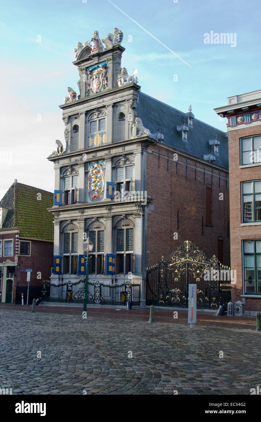 HOORN, Paesi Bassi - 22 ottobre: Tipica architettura olandese su ottobre 22, 2013 in Hoorn, Paesi Bassi Foto Stock