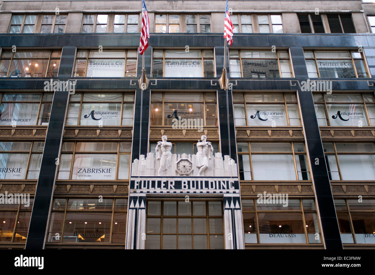 Fuller edificio art deco, ospita molte gallerie, Midtown Manhattan, a New York City. Il Fuller edificio è stato anche l'originale na Foto Stock