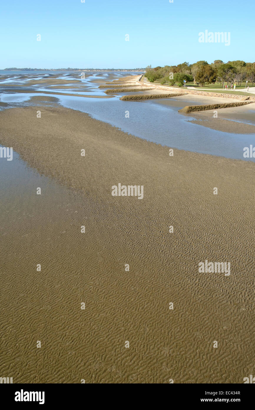 Una cavalcata mattutina sul Ted Smout Memorial Bridge Foto Stock