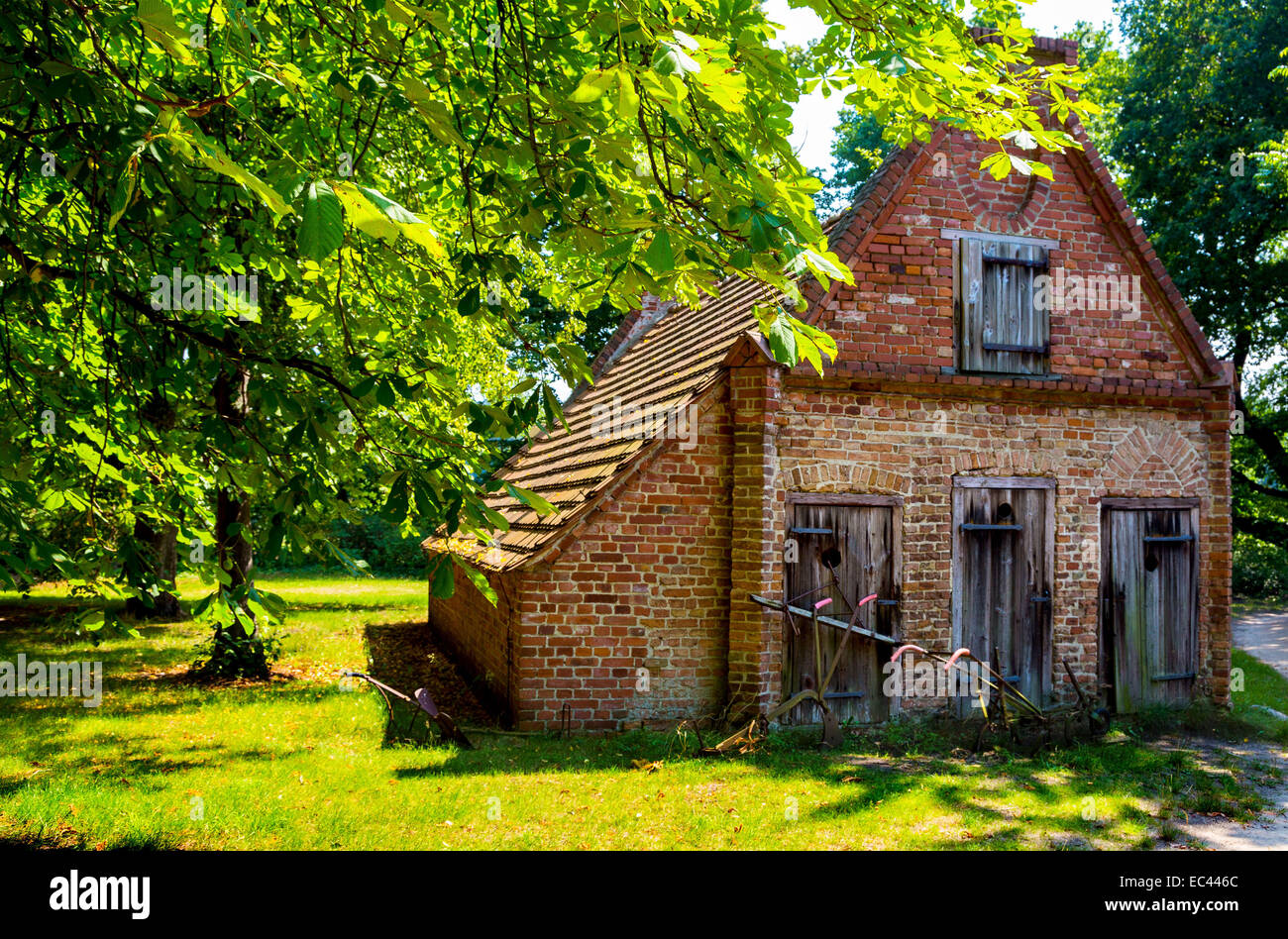Piccolo fienile mattone Foto Stock