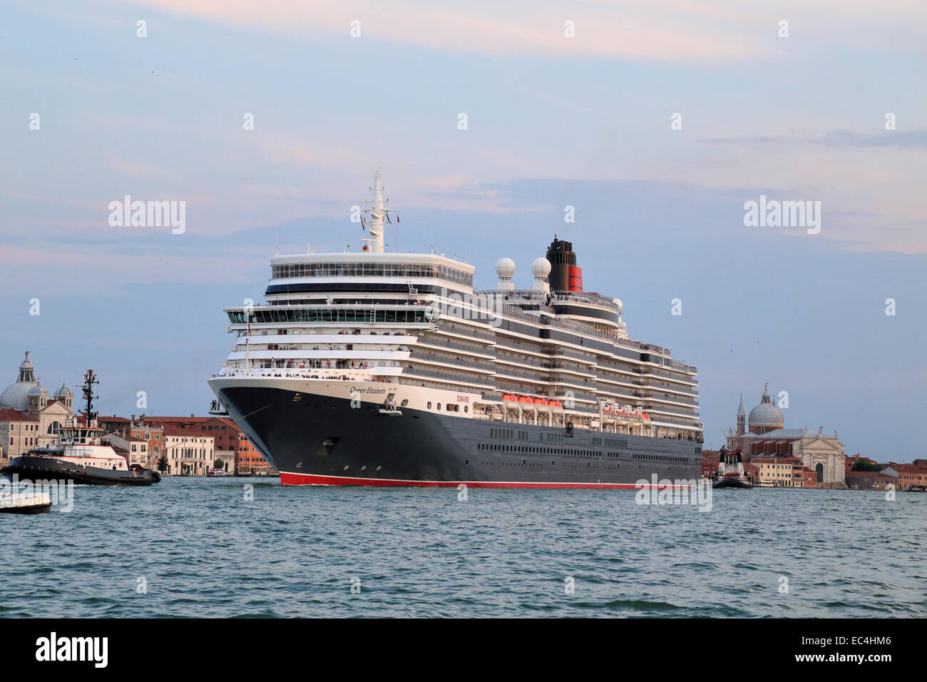 Nave da crociera Queen Elizabeth, IMO 9477438 Foto Stock