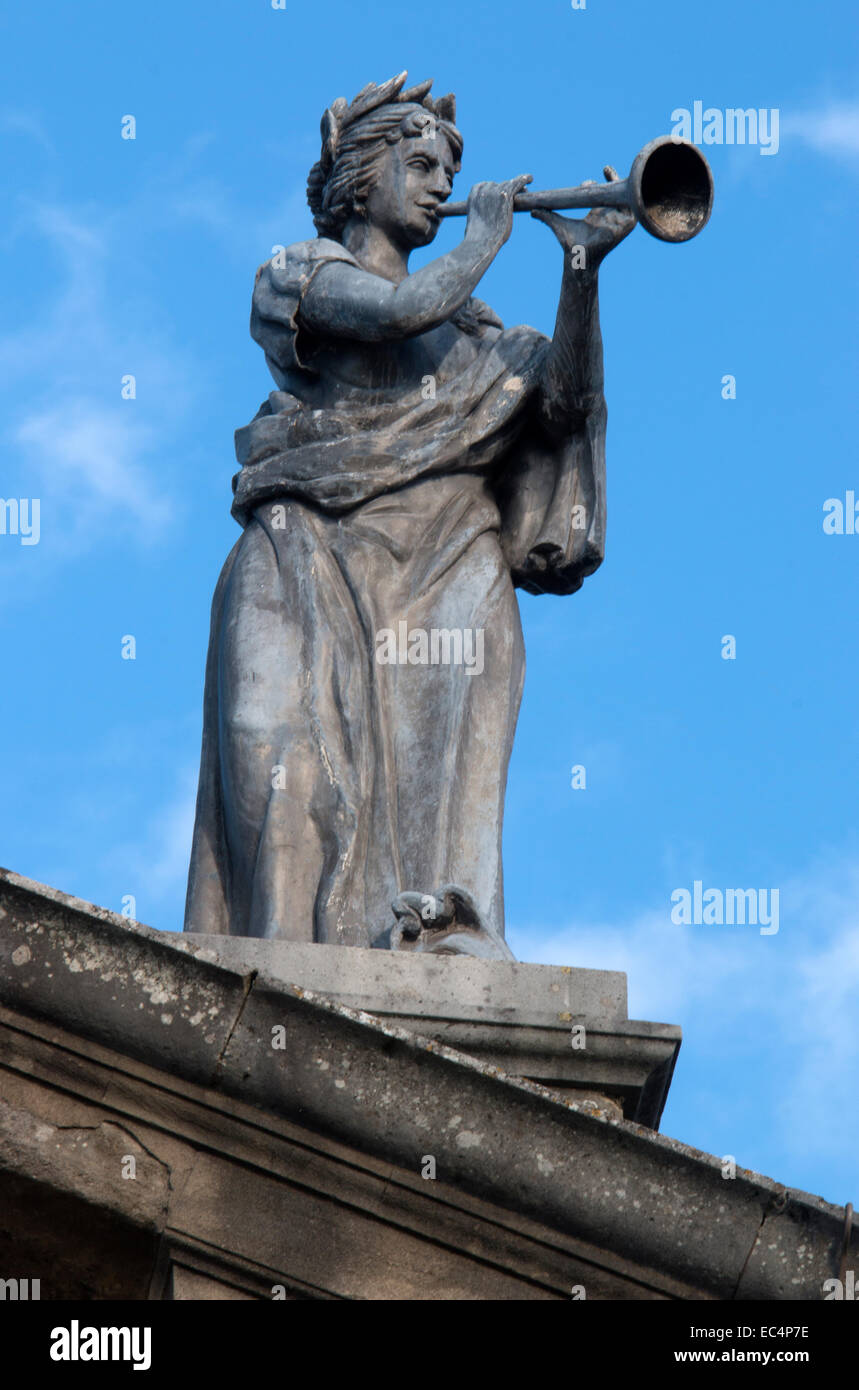 Oxford Univeristy Clarendon Building statue di Muse Musica Foto Stock