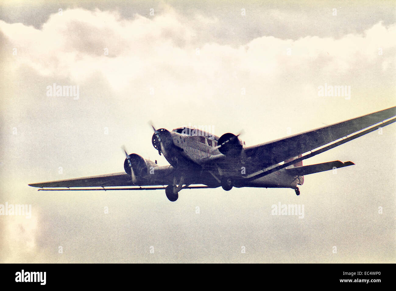 Ju 52 piano elica fly-over Foto Stock