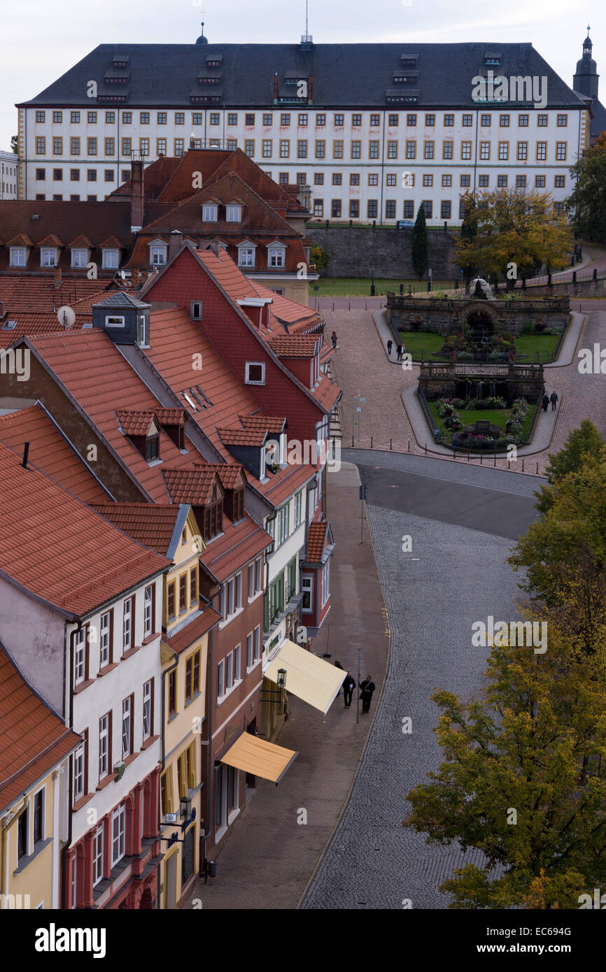 Vista dalla torre del palazzo comunale verso Schloss Friedenstein castello, Gotha, Turingia, Germania, Europa Foto Stock