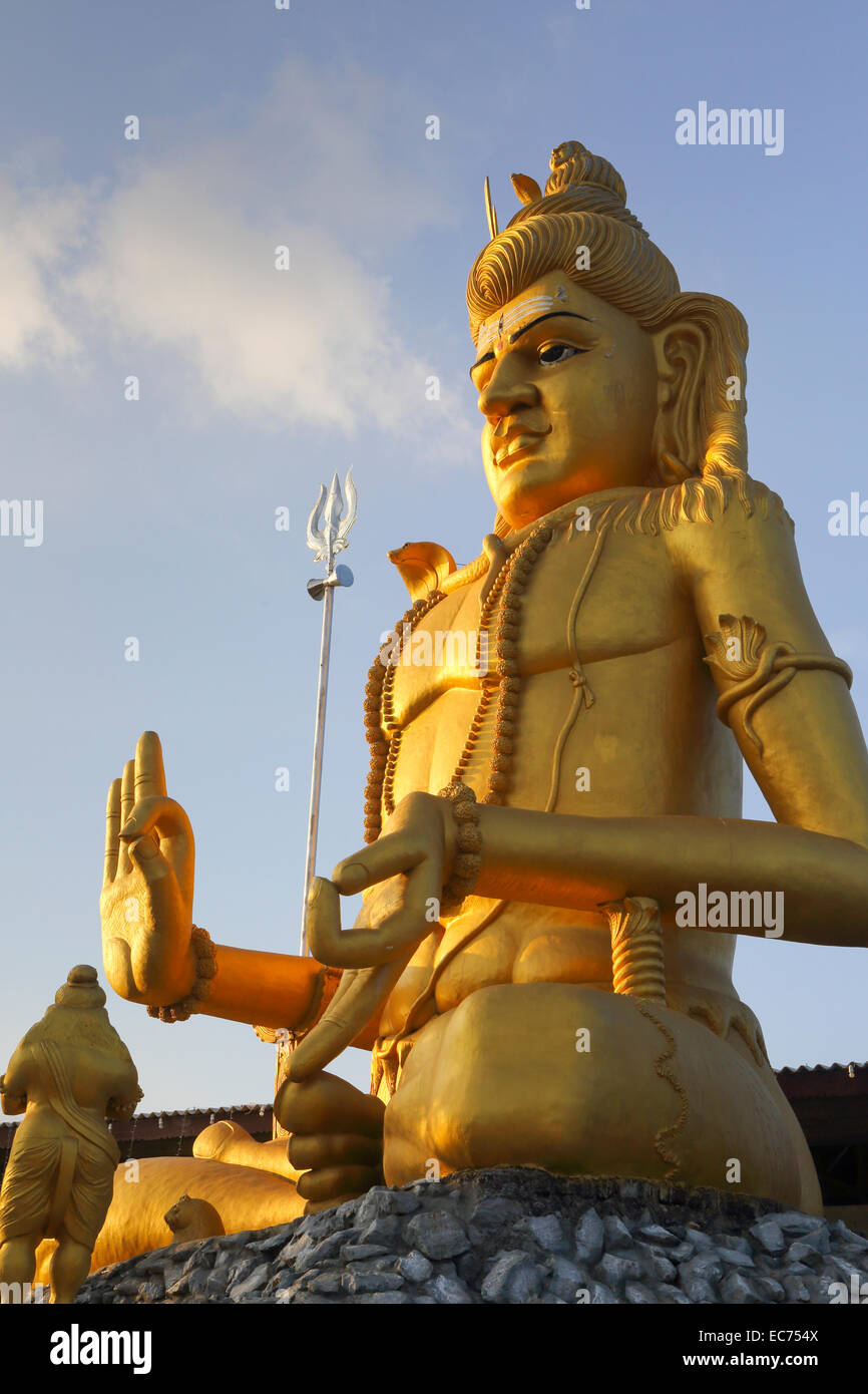 Statua del dio indù Shiva a Koneswaram tempio di Trincomalee Foto Stock