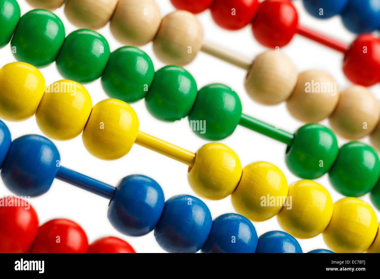 Colorate perline Abacus ordinati in vista ravvicinata. Foto Stock