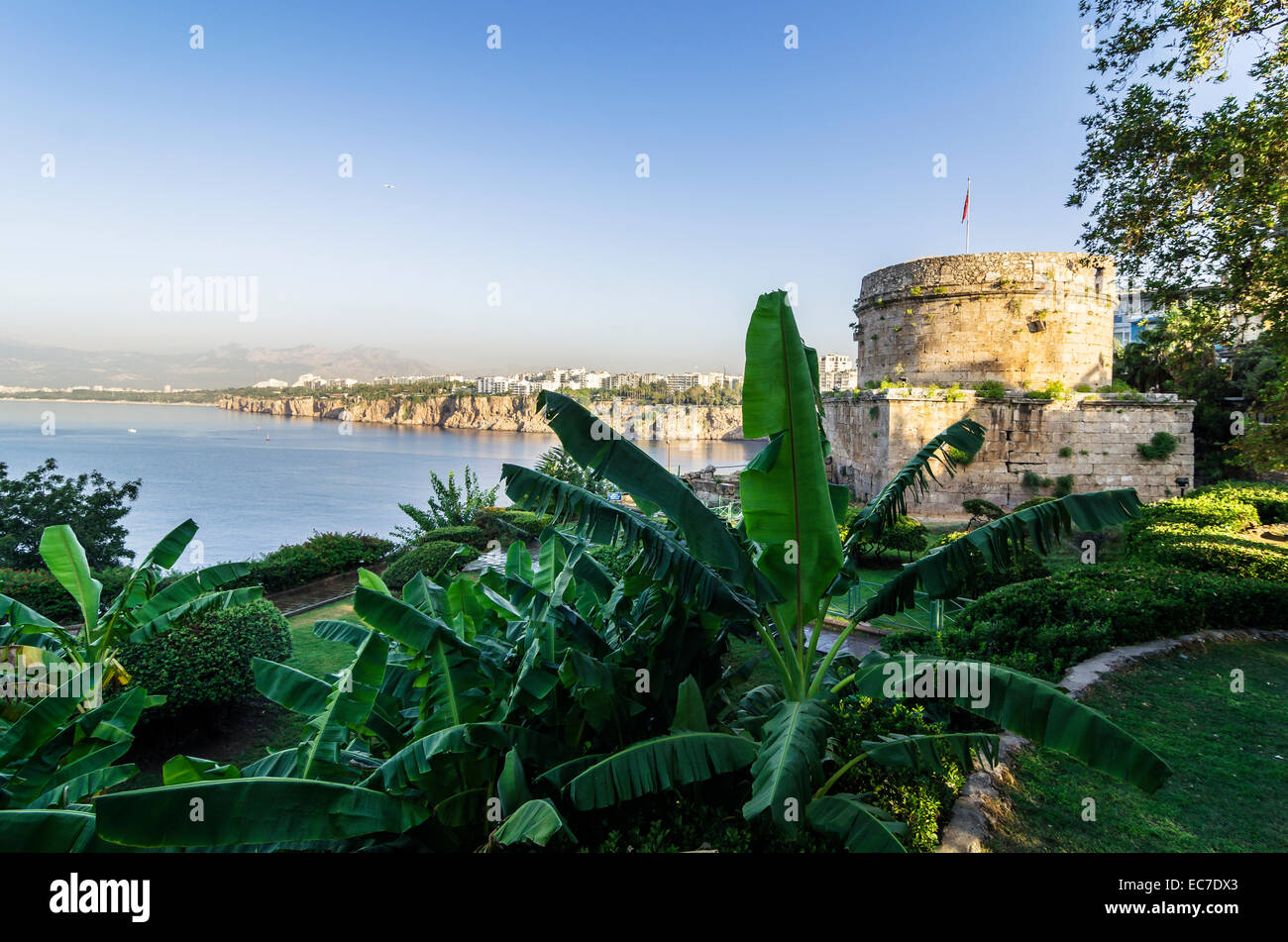 La Turchia, il Medio Oriente, Antalya, Kaleici, vista del castello Foto Stock