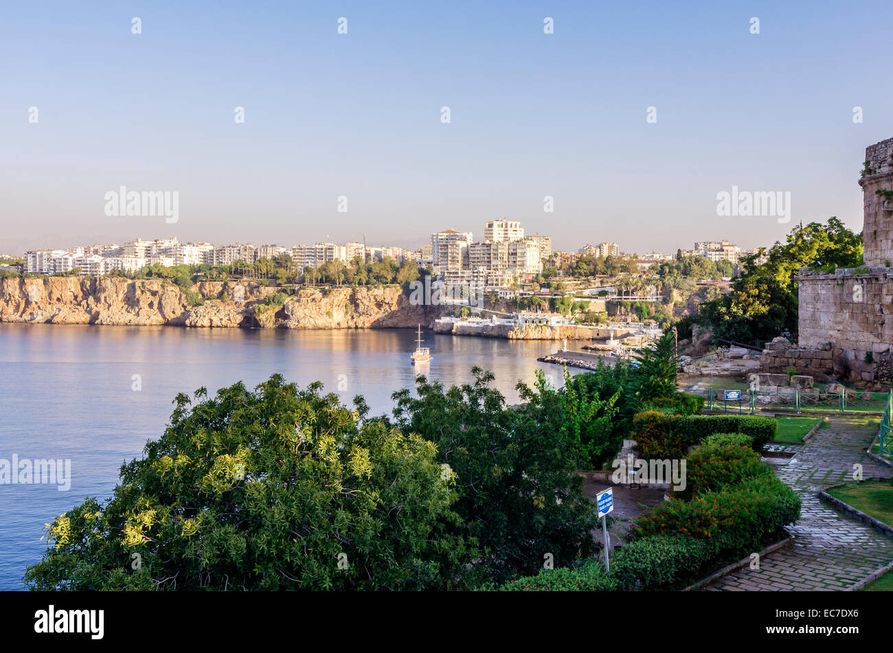 La Turchia, il Medio Oriente, Antalya, Kaleici, vista del porto Foto Stock