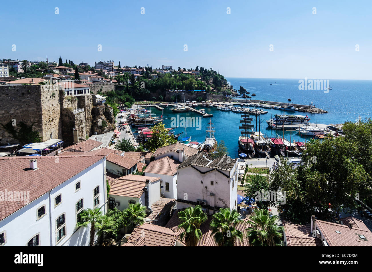 La Turchia, il Medio Oriente, Antalya, Kaleici, vista del porto e della città vecchia Foto Stock