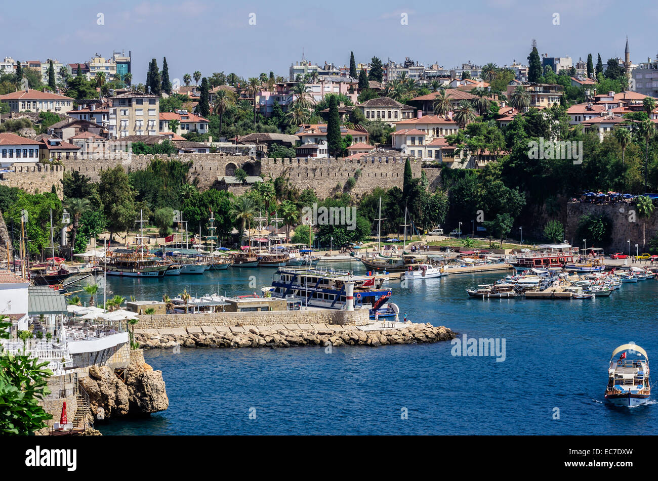 La Turchia, il Medio Oriente, Antalya, Kaleici, vista del porto e della città vecchia Foto Stock