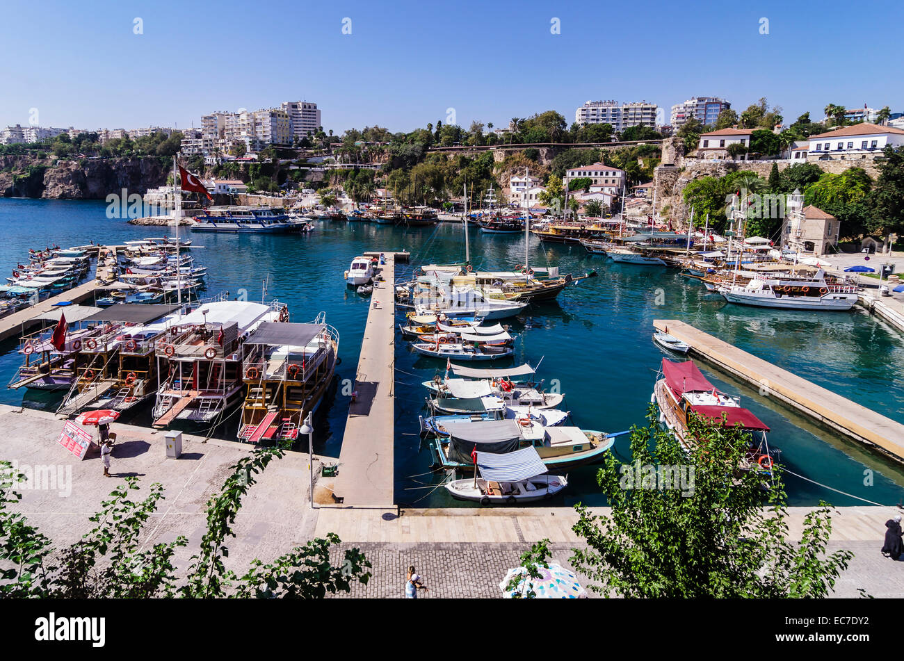 La Turchia, il Medio Oriente, Antalya, Kaleici, vista del porto e della città vecchia Foto Stock