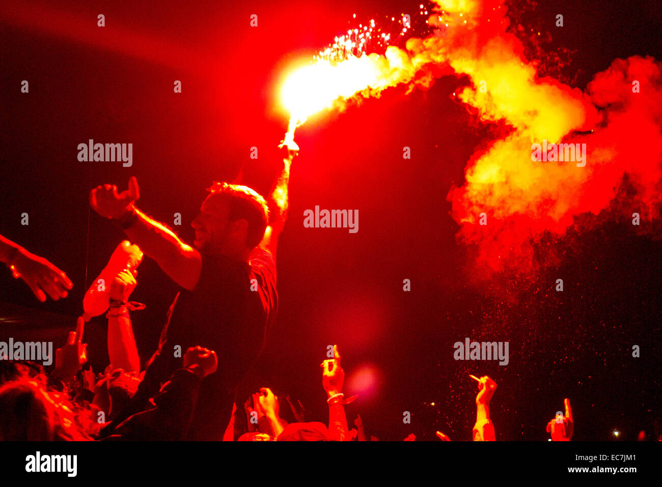 Kasabian eseguendo sulla fase della piramide presso il festival di Glastonbury nel Somerset, Inghilterra. Foto Stock