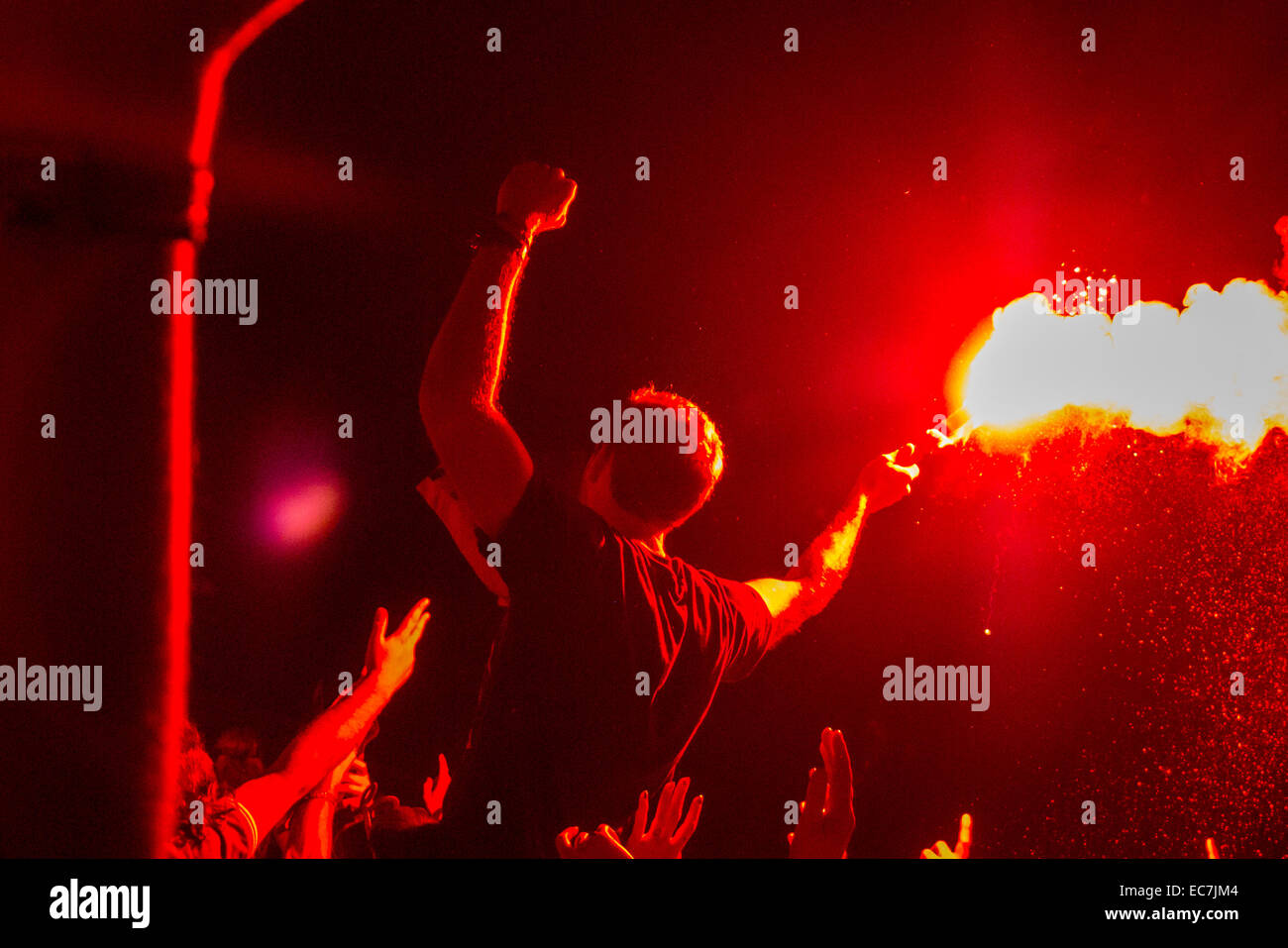 Kasabian eseguendo sulla fase della piramide presso il festival di Glastonbury nel Somerset, Inghilterra. Foto Stock