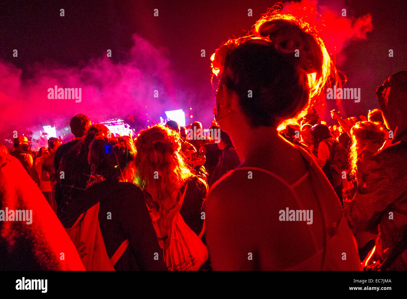 Kasabian eseguendo sulla fase della piramide presso il festival di Glastonbury nel Somerset, Inghilterra. Foto Stock