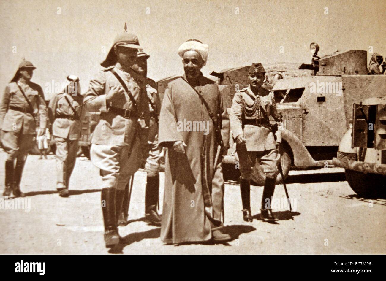 Ho Abdullah bin al-Hussein, Re di Giordania (1882 - 20 luglio 1951) con il generale inglese John Glubb, comandante della legione araba Foto Stock