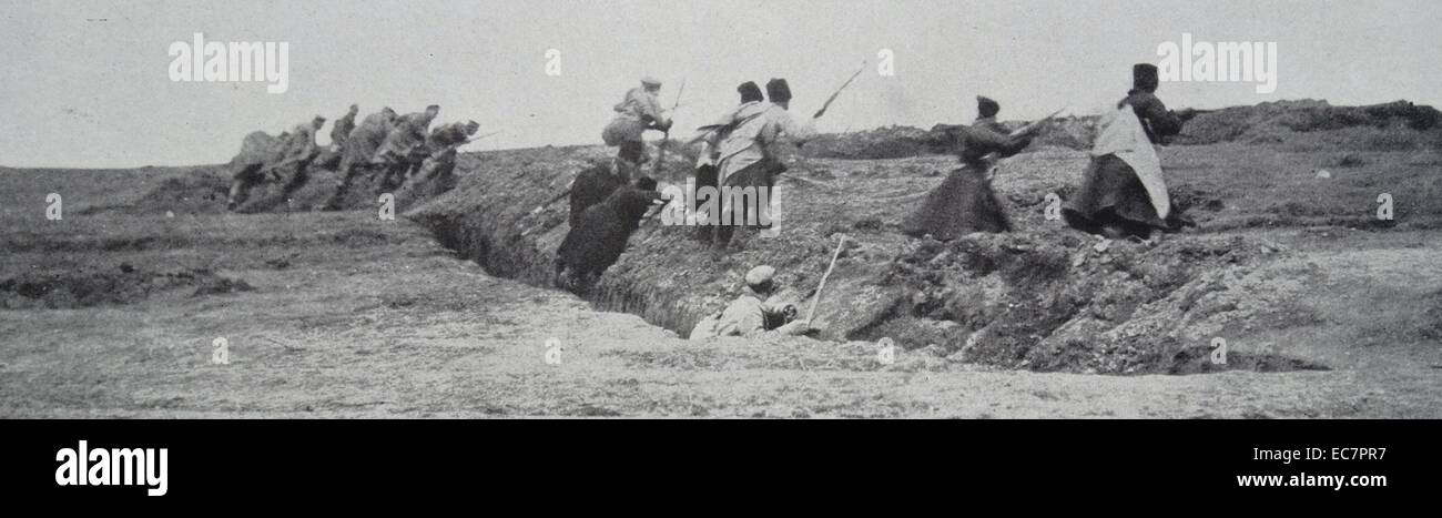 La Prima guerra mondiale: fanteria russa in attacco 1914 Foto Stock