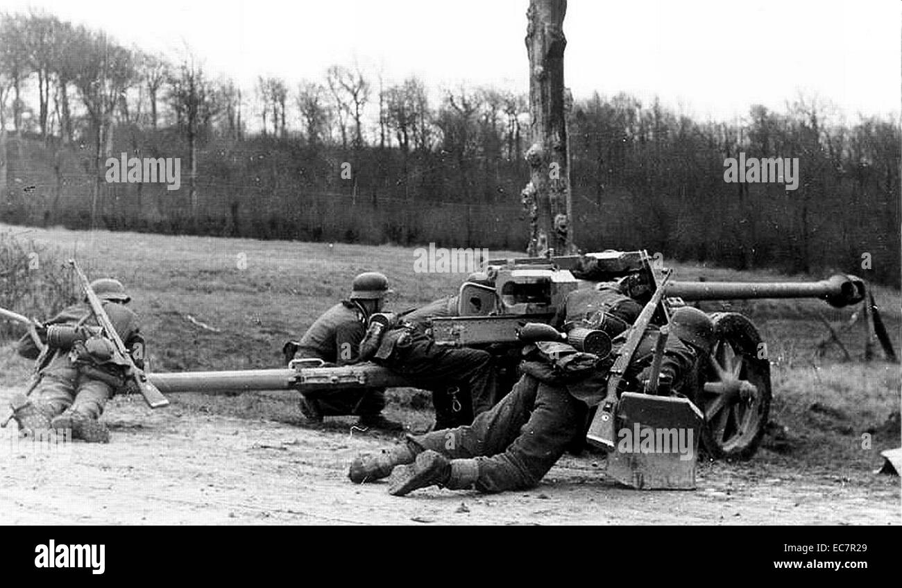 Fotografia di un 7,5 cm Panzerabwehrkanone 40 un tedesco 7.5 Centimetro anti-pistola serbatoio sviluppato nel 1939-1941 dalla Rheinmetall e utilizzati durante la Seconda Guerra Mondiale. Datata 1943 Foto Stock