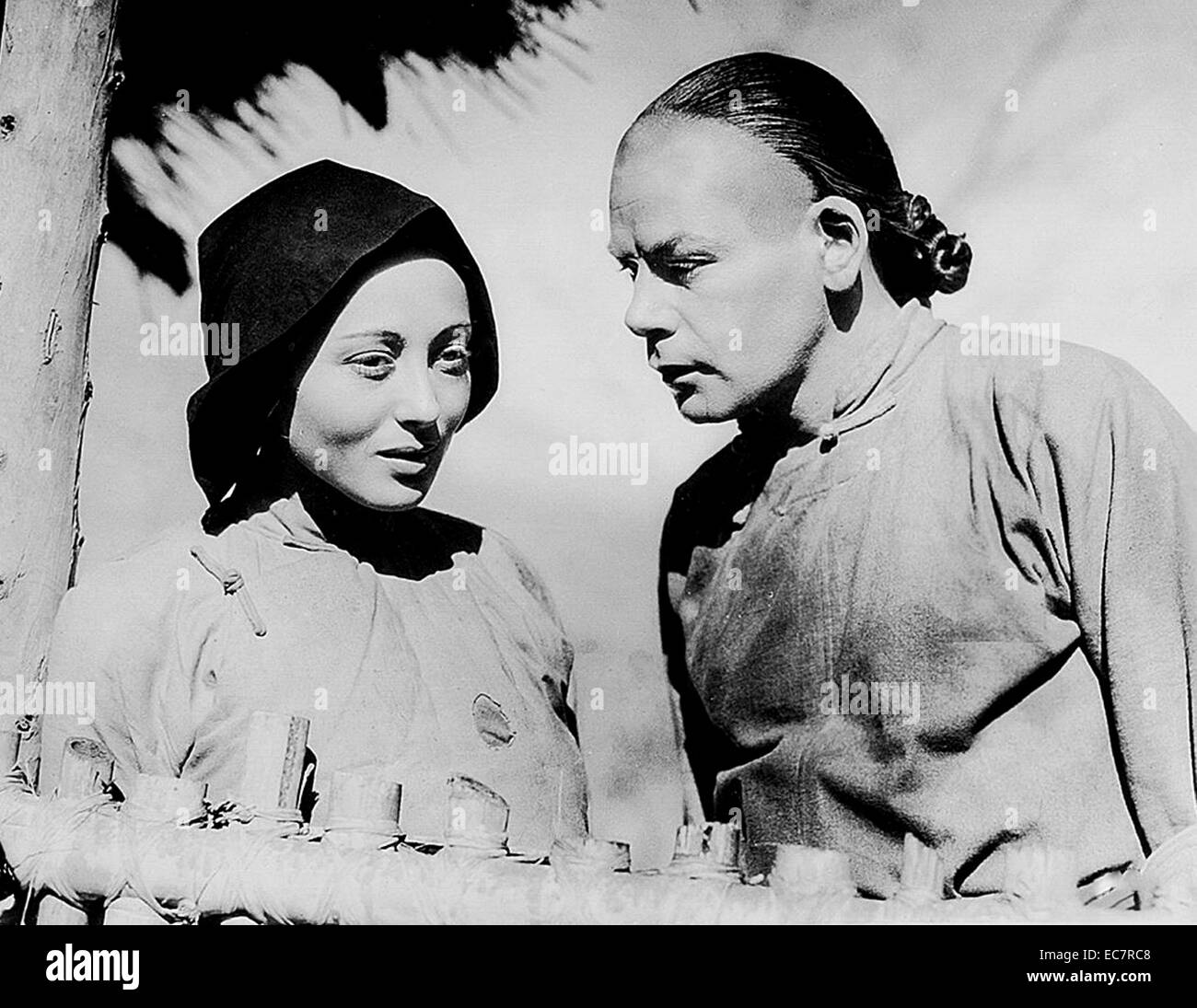 La Buona terra è una 1937 American film di fiction circa degli agricoltori  cinesi che stanno lottando per sopravvivere. È stato basato sul libro dello  stesso nome da Pearl Buck S. e