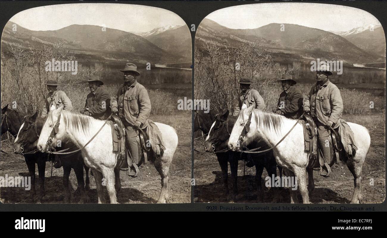 Il presidente Roosevelt con altri cacciatori in vacanza nelle montagne rocciose. 1905 Foto Stock