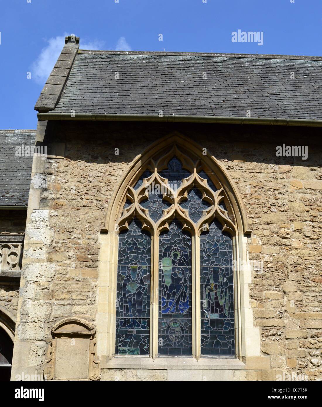 St Michael presso la porta nord è una chiesa di Cornmarket Street, all'incrocio con Ship Street, nel centro di Oxford, Inghilterra. La chiesa è così chiamato perché questa è la posizione dell'originale porta a nord di Oxford quando era circondato da un muro della città Foto Stock