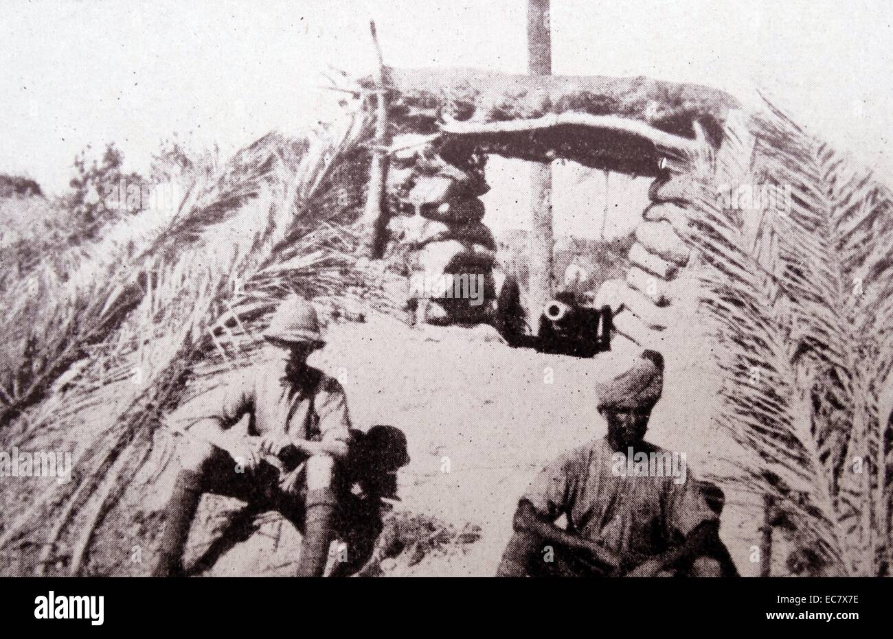 La battaglia di Bassora è stata una battaglia della Prima Guerra Mondiale che ha avuto luogo a sud della città di Bassora (moderno-giorno in Iraq). Inglesi e soldati indiani pausa per il resto del 1914 Foto Stock