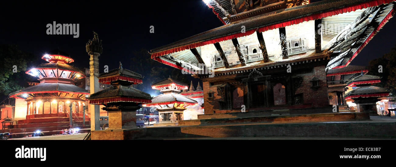 Esterno del Tempio di Jagannath, Sito Patrimonio Mondiale dell'UNESCO, Durbar Square, Città Vecchia, la città di Kathmandu, Nepal, Asia. Foto Stock