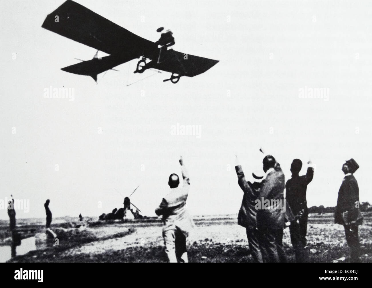 Anthony Fokker (1890 - 23 dicembre 1939) olandese pioniere dell'aviazione e un costruttore di aeromobili. divenne una celebrità volando intorno alla torre del Sint-Bavokerk in Haarlem il 31 agosto 1911; con la terza versione del "pin". Foto Stock