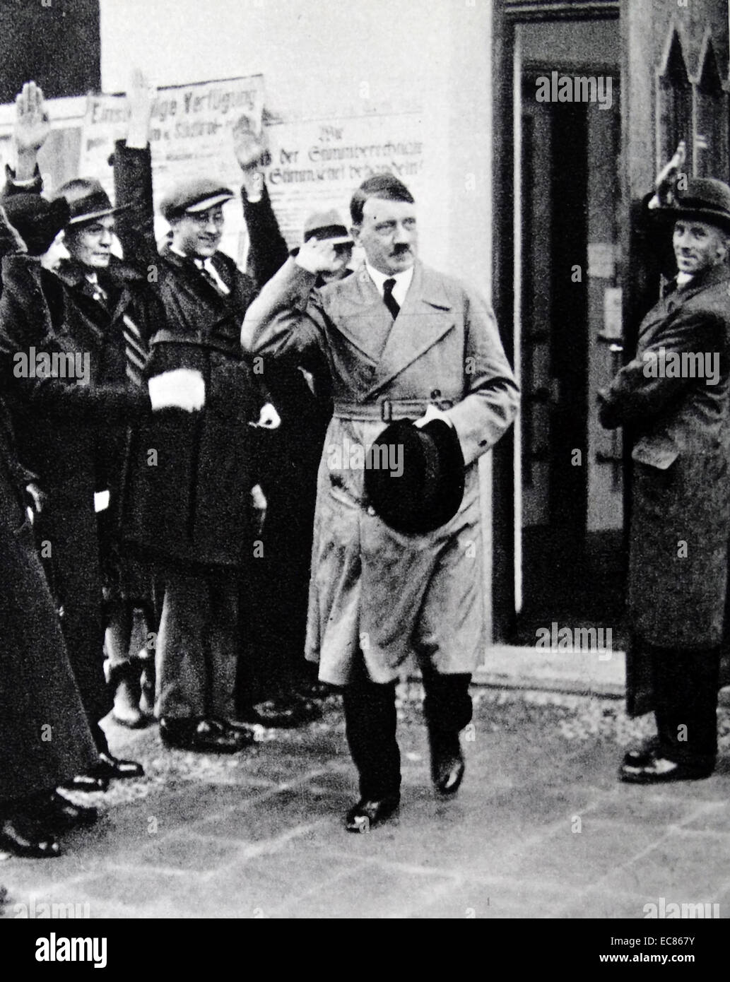 Adolf Hitler ( 20 Aprile 1889 - 30 Aprile 1945)-austriaco nato il tedesco leader del partito nazista (NSDAP). Egli era il cancelliere della Germania dal 1933 al 1945 e il dittatore della Germania nazista (come Führer und Reichskanzler) dal 1934 al 1945 Foto Stock