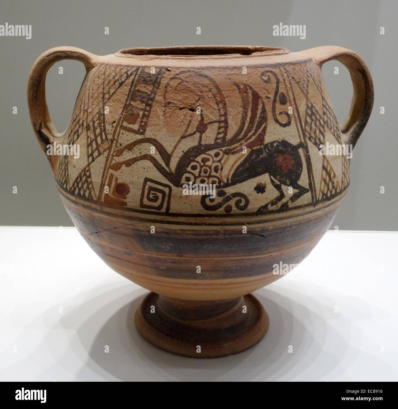 Nave decorata con un mostro alato. Dalla Frigia, Turchia dal 8-VII secolo A.C. Foto Stock