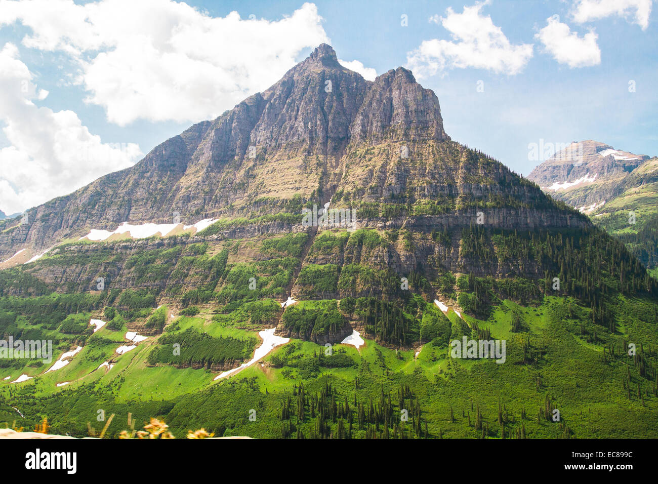 Epic paesaggio di montagna nel Parco Nazionale di Glacier, Montana Foto Stock