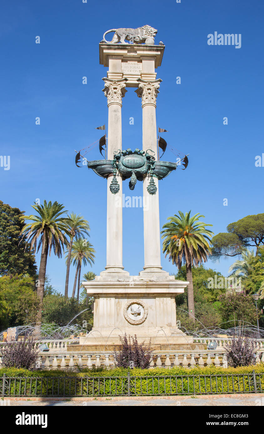 Siviglia - il Monumento a Cristobal Coloon prima del Parco Maria Luisa dallo scultore Lorenzo Coullaut Valera dall'anno 1917. Foto Stock