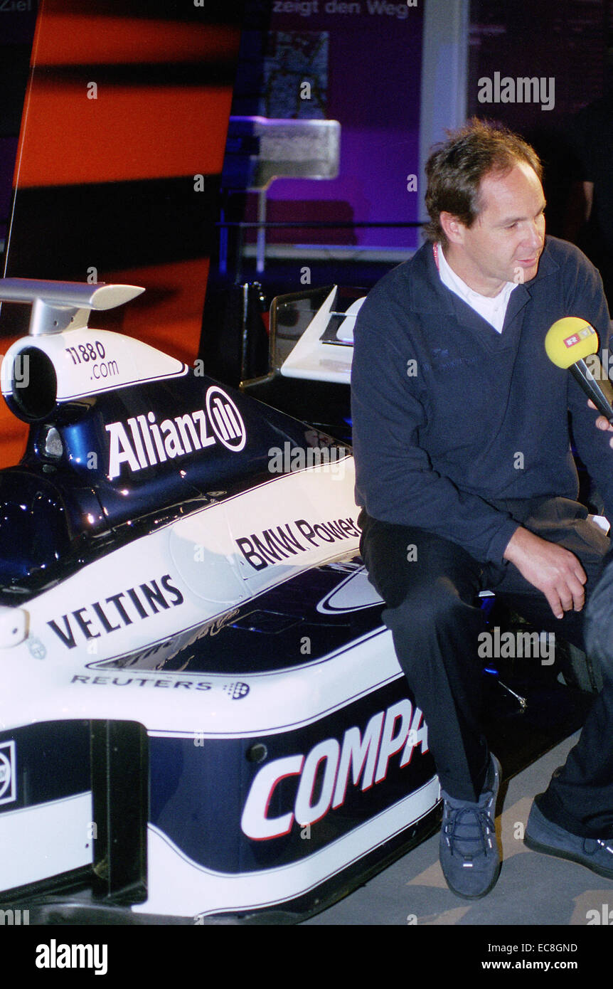 Gerhard Berger al lancio della nuova BMW Williams FW22mor Foto Stock