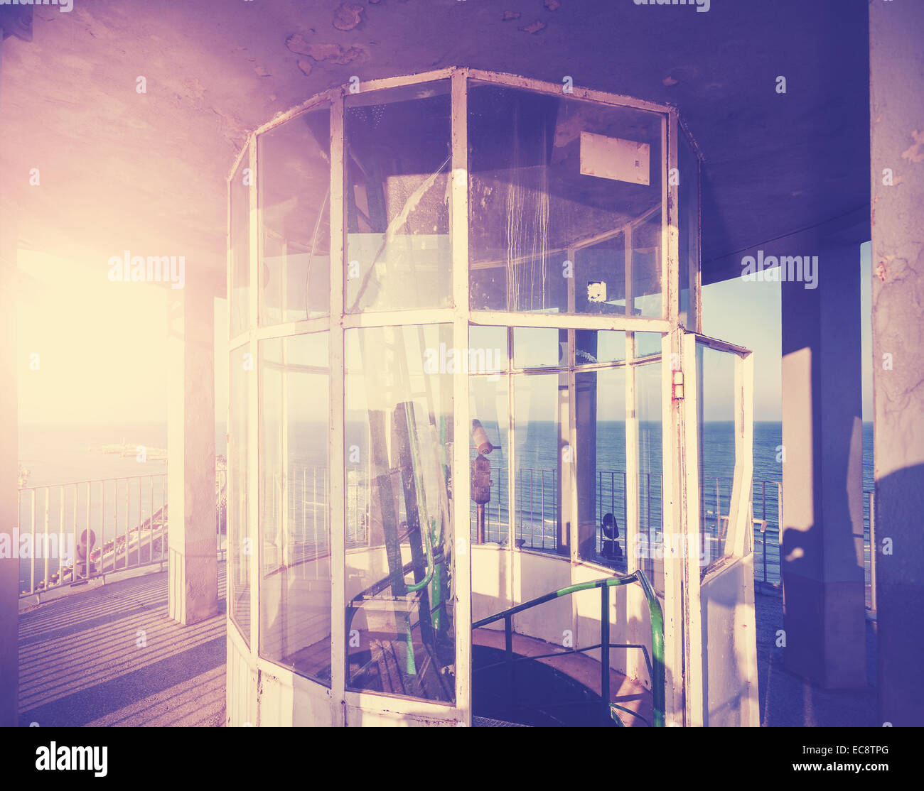 Vintage immagine filtrata di faro parte superiore. Foto Stock