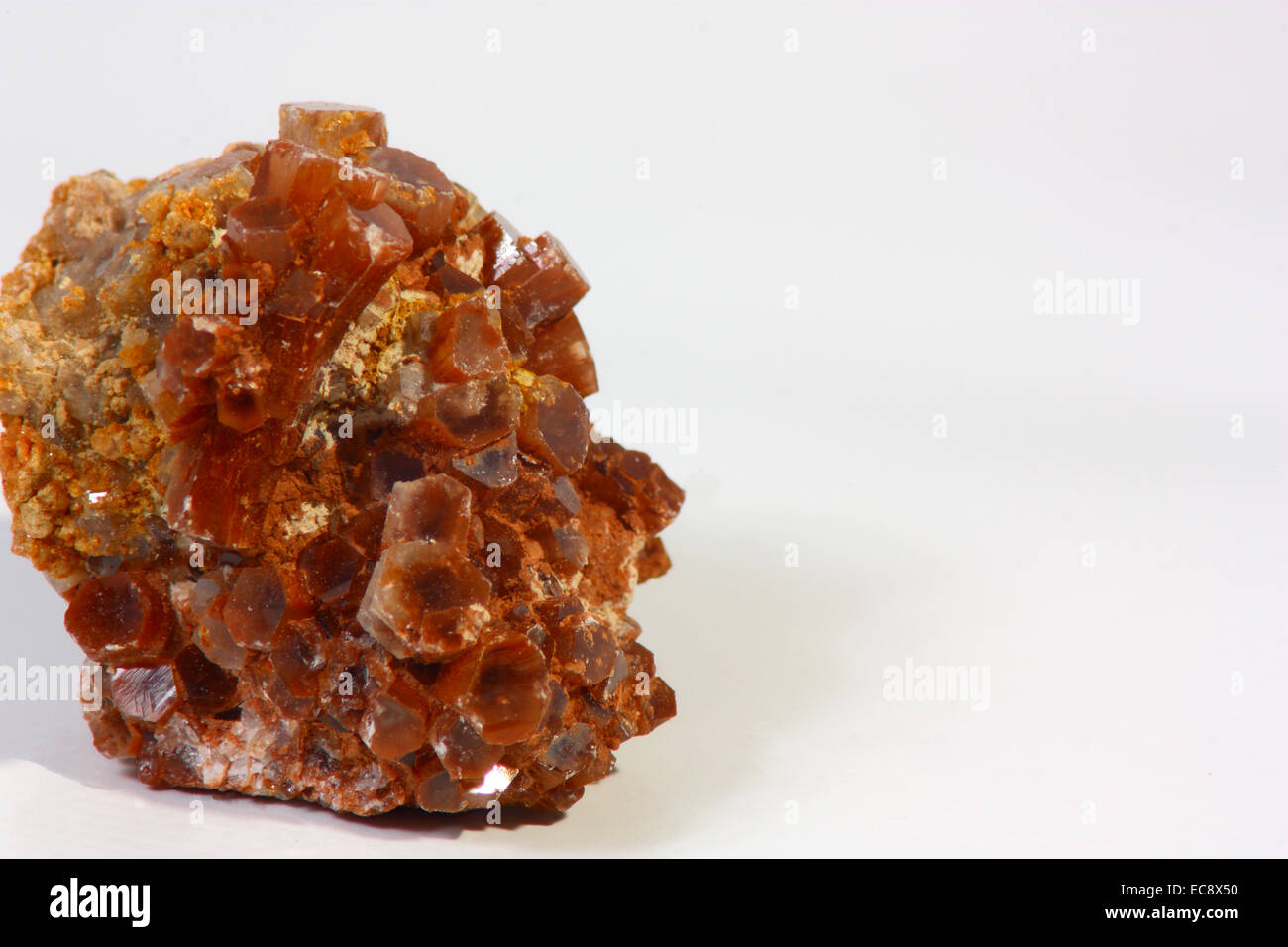 Un piccolo pezzo di minerale di aragonite Foto Stock