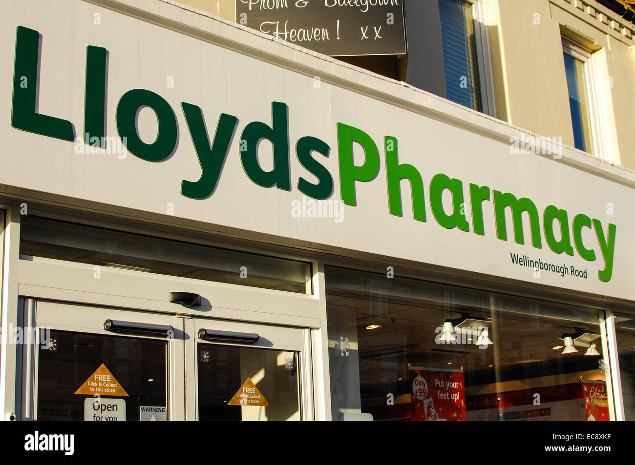 Lloyds farmacia edificio segno Foto Stock
