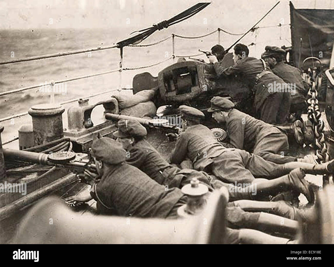 Nazionale truppe dell esercito a bordo di una nave diretta verso un segreto destinazione durante la guerra civile irlandese 1922 Foto Stock