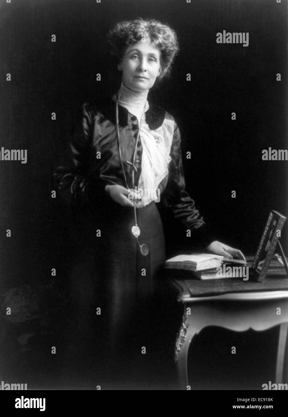 Emmeline Pankhurst era la più prominente di Gran Bretagna suffragettes. 1913 Foto Stock