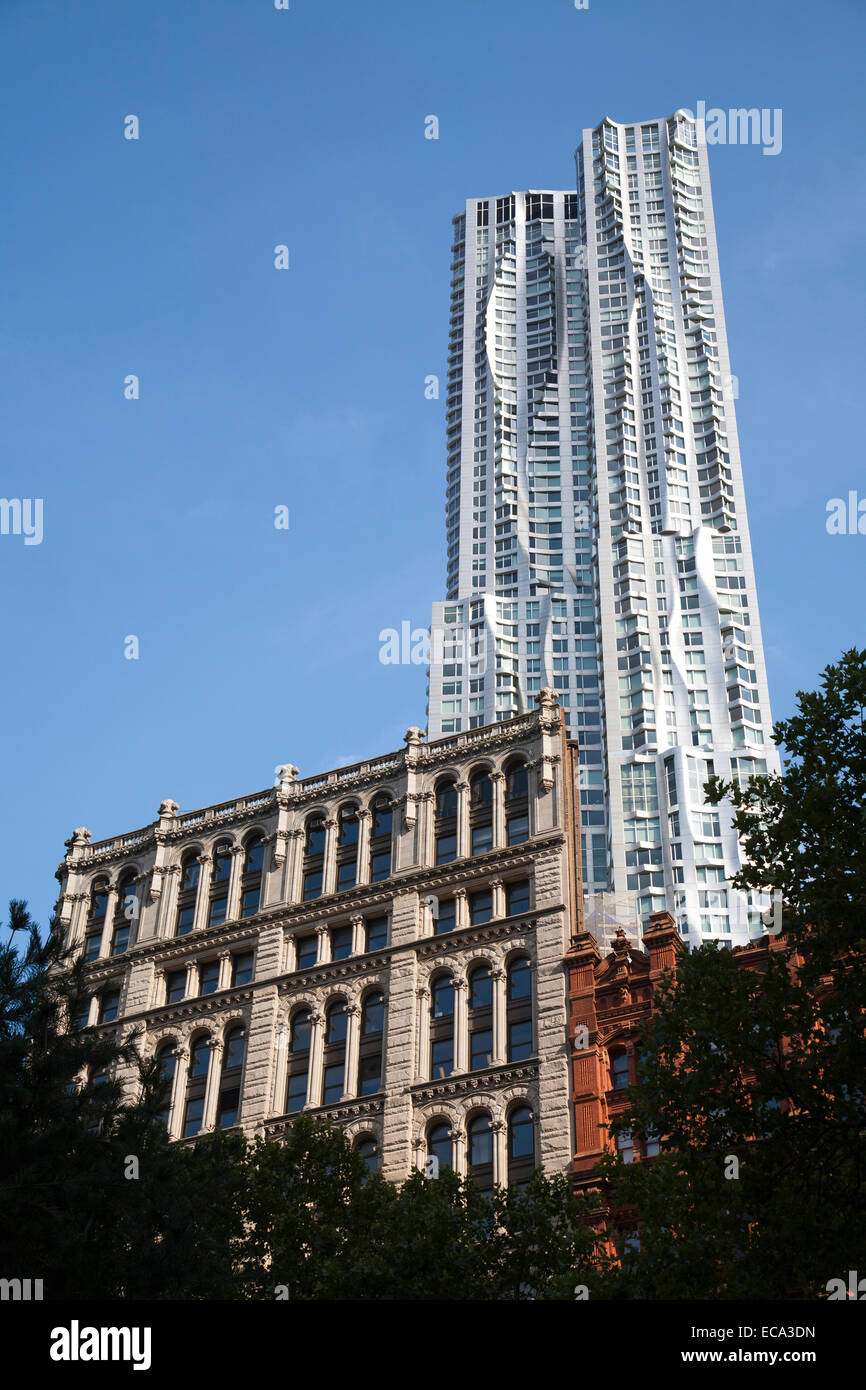Edifici a city hall park, a sud di Manhattan, New York, USA, America Foto Stock