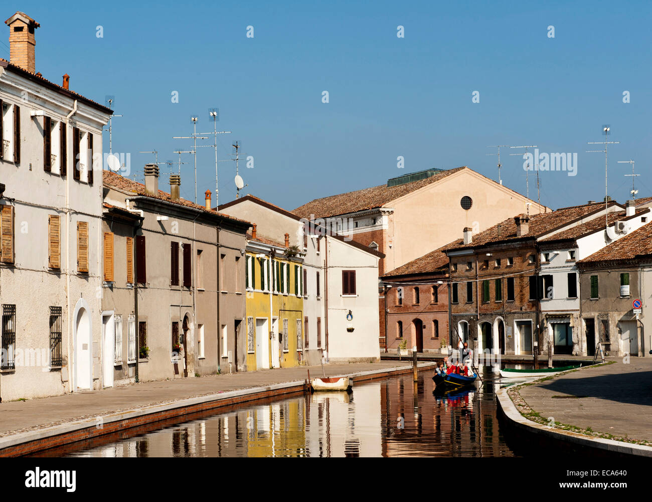 Case sul canale, Via Agatopisto, Comacchio, Ferrara, Emilia Romagna, Italia Foto Stock
