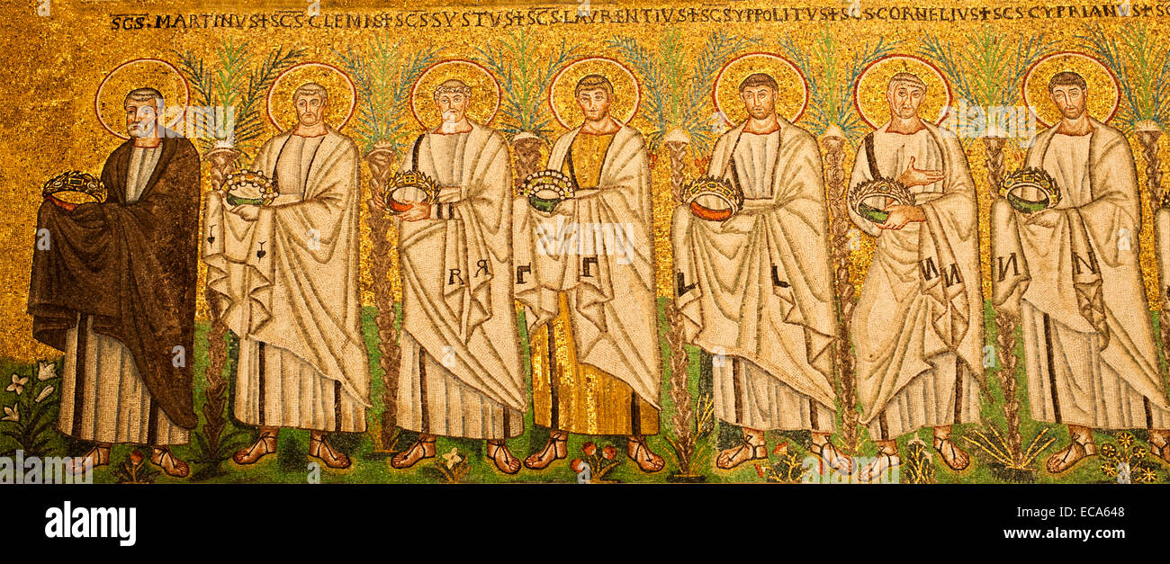 Dettaglio del mosaico il corteo dei martiri, nella chiesa di Sant'Apollinare Nuovo, Ravenna, Emilia Romagna, Italia Foto Stock