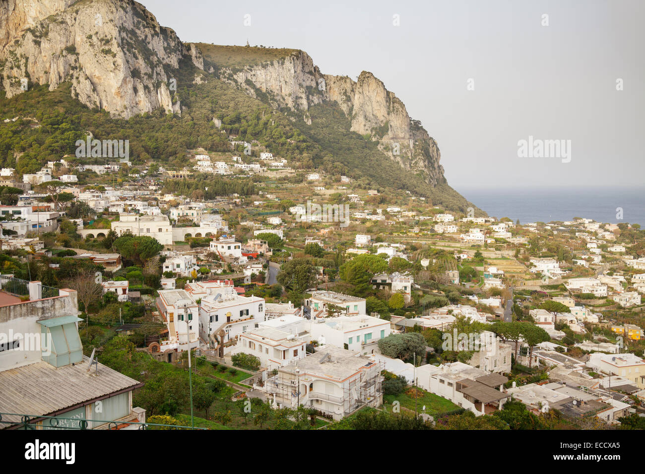 Vew su Capri con il Monte Solaro, Capri, Campania, Italia Foto Stock