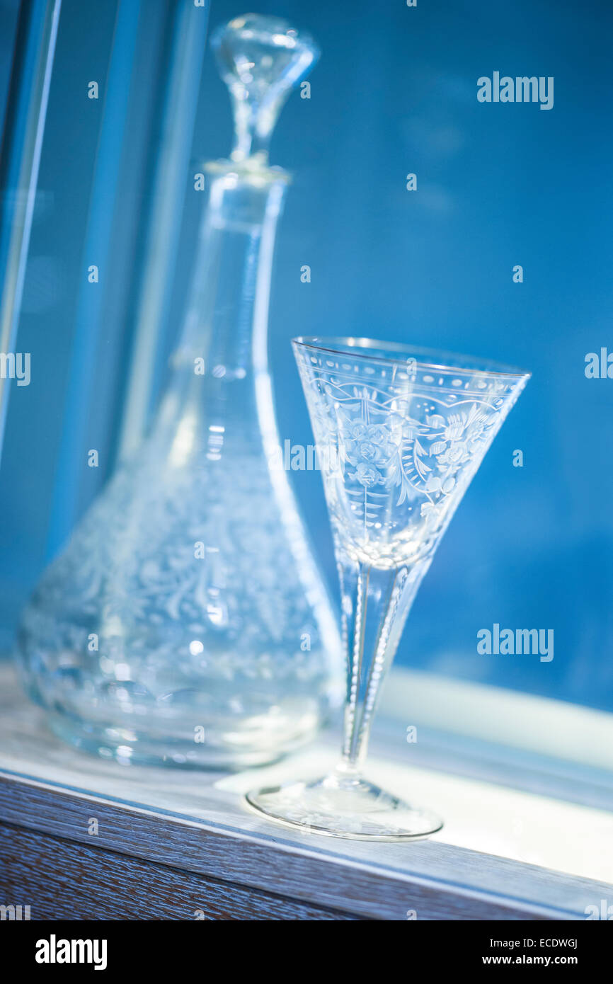 Finito di crystal stemware, Vetro Moser Fabbrica, Karlovy Vary (Karlsbad), Repubblica Ceca Foto Stock